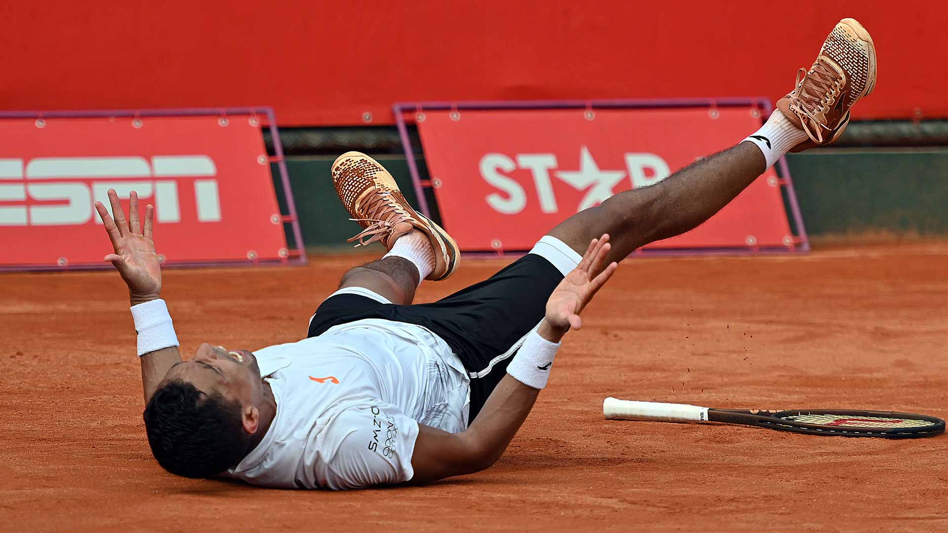 Thiago Monteiro celebrates winning the Challenger 100 event in Campinas, Brazil.