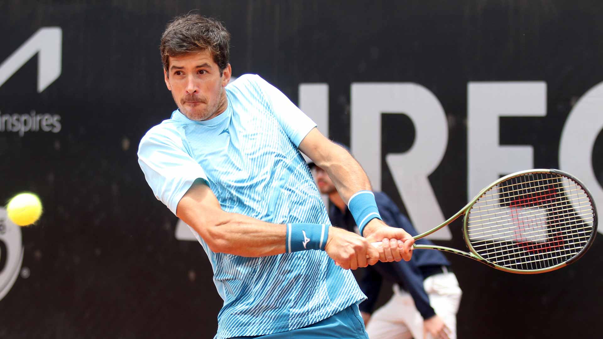 Facundo Mena in action at the Bogota Challenger.