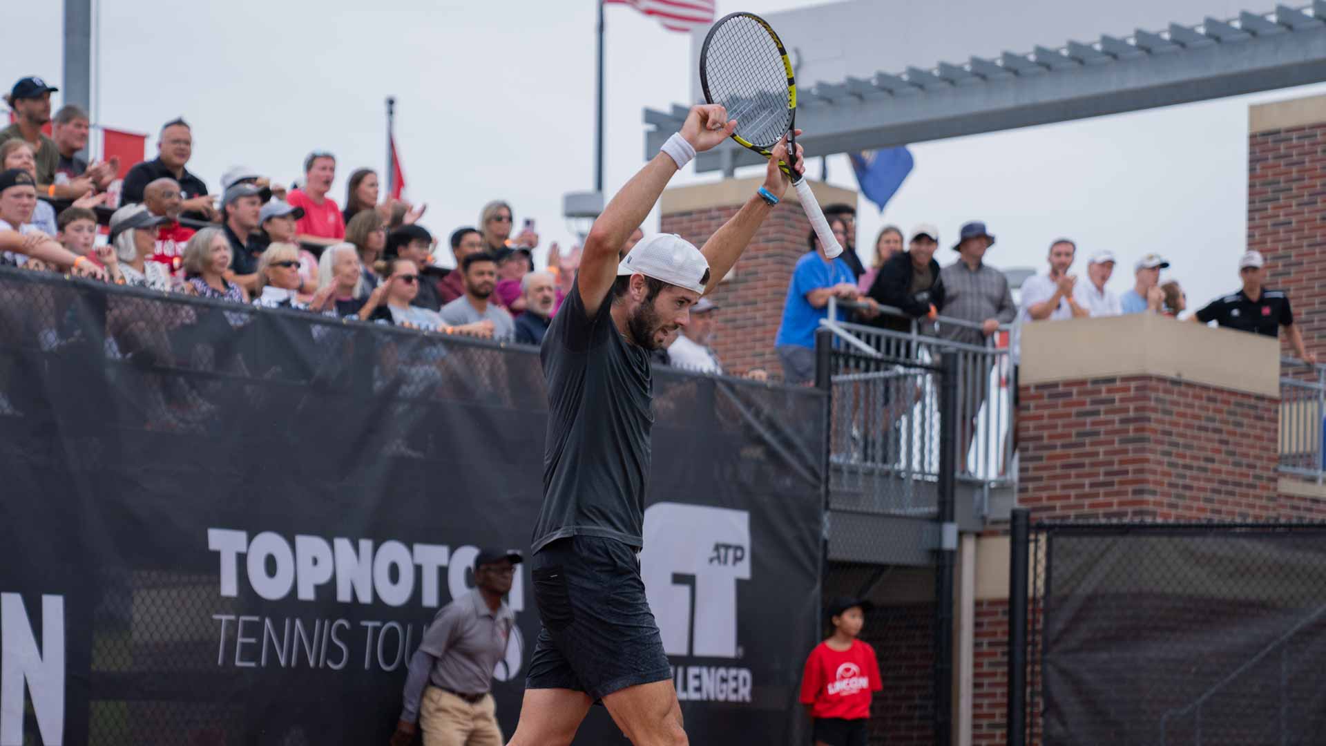 Jacob Fearnley celebrates winning the Lincoln Challenger.