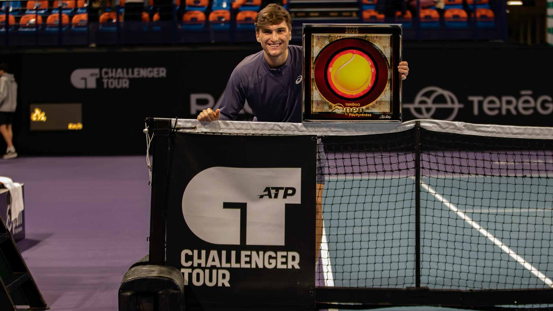Raphael Collignon wins the Pau Challenger.