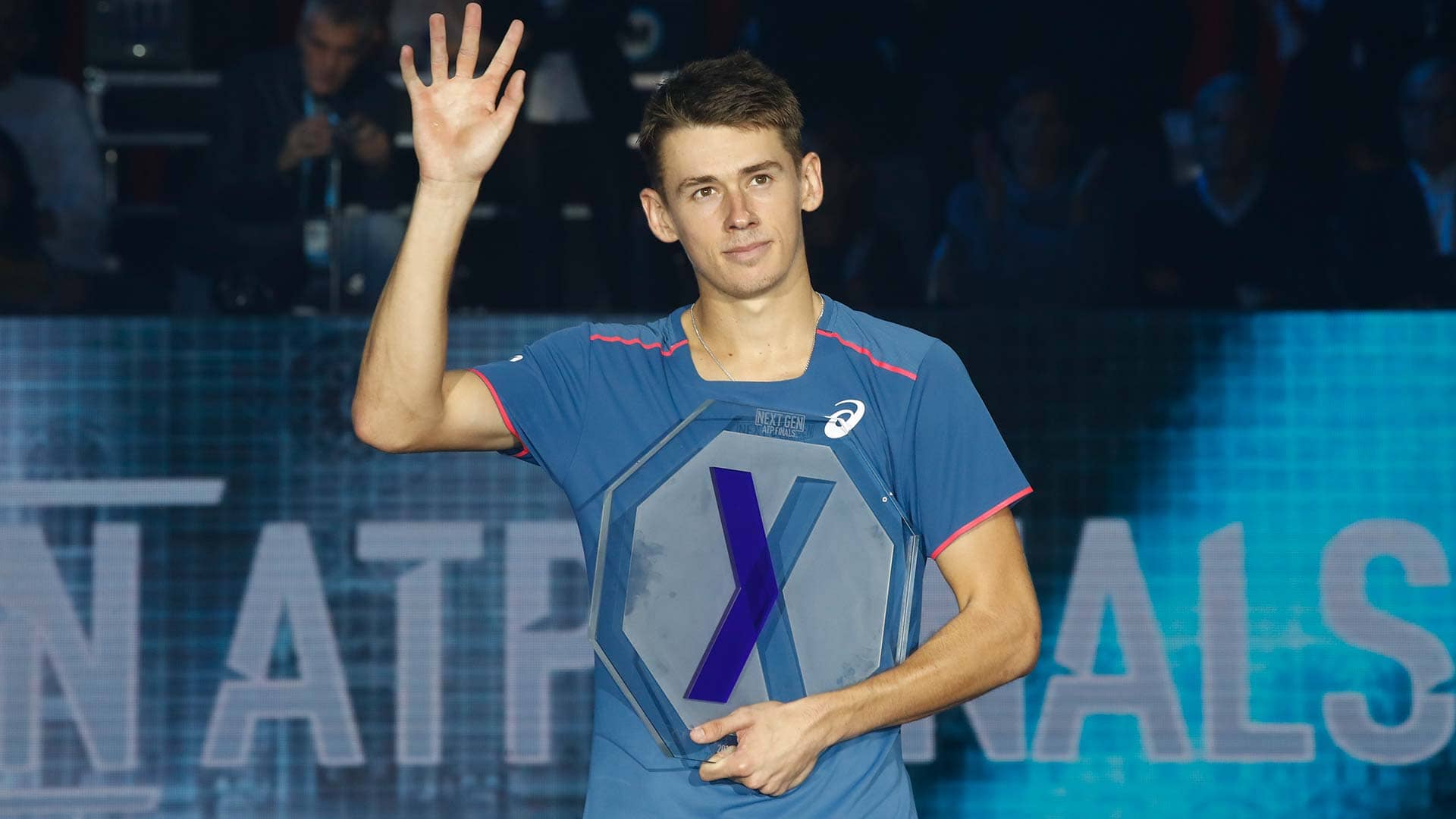 De Minaur