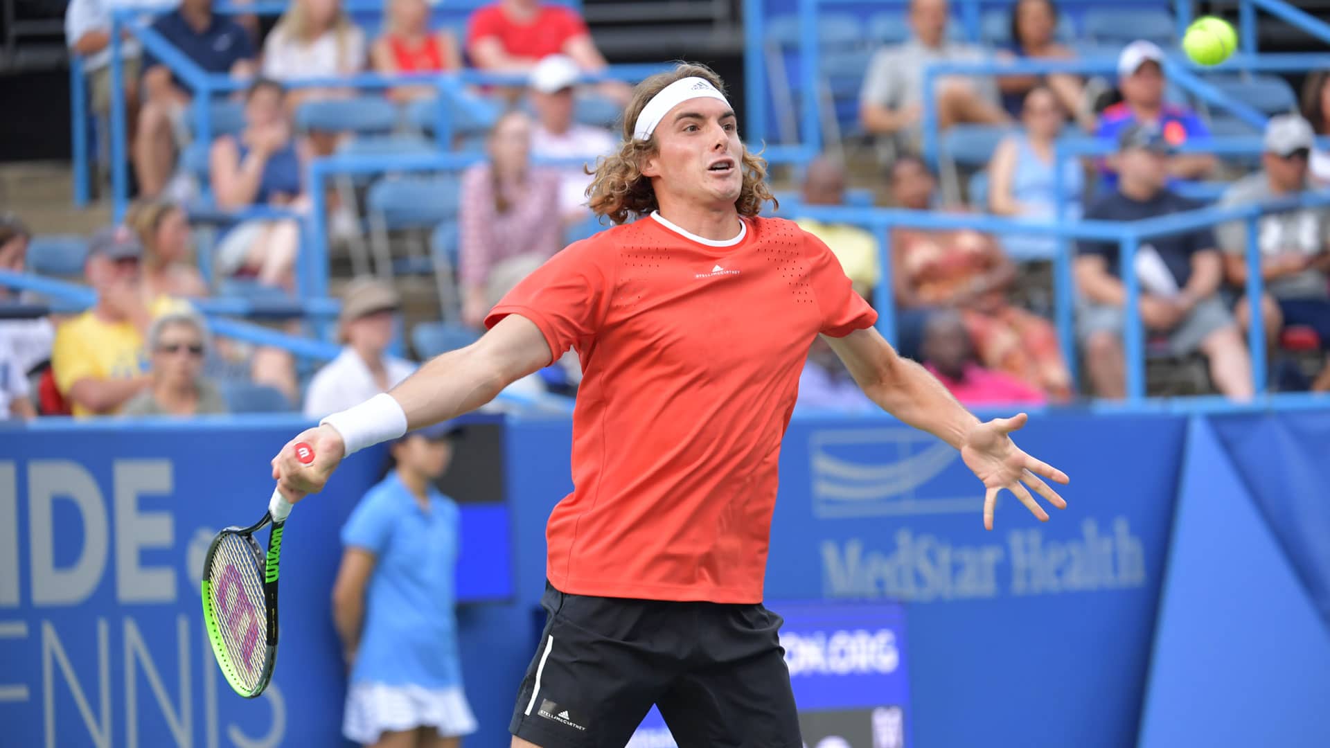 Stefanos Tsitsipas hits a forehand in Washington 2019