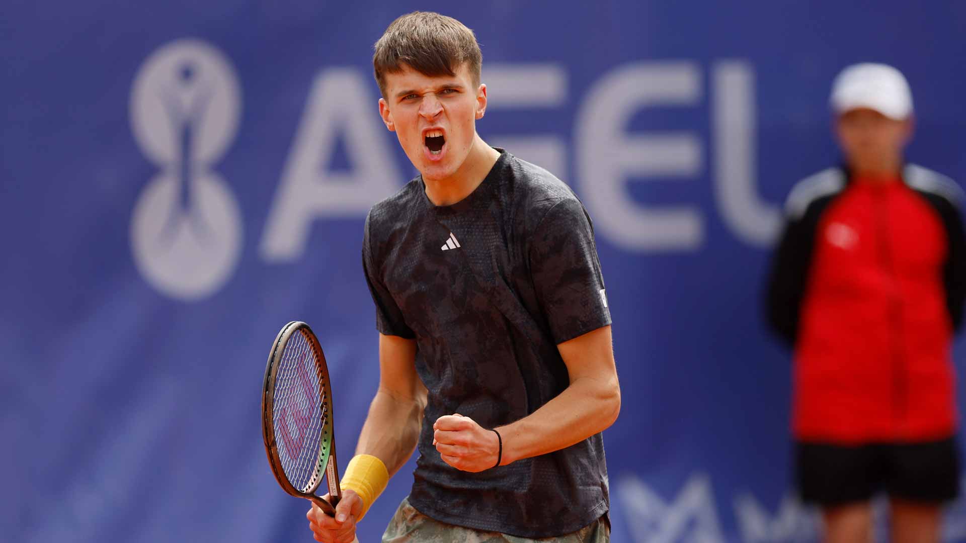 Il 17enne Mensik vince il Challenger di Praga al suo sesto torneo