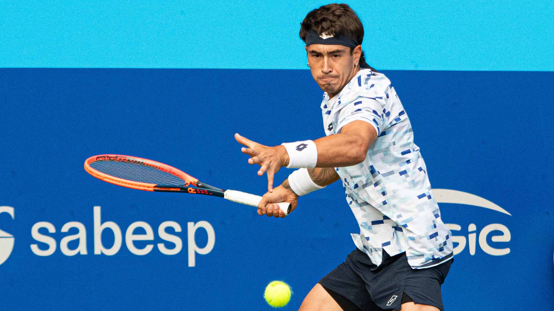 Francisco Comesana in action at the São Paulo Challenger.