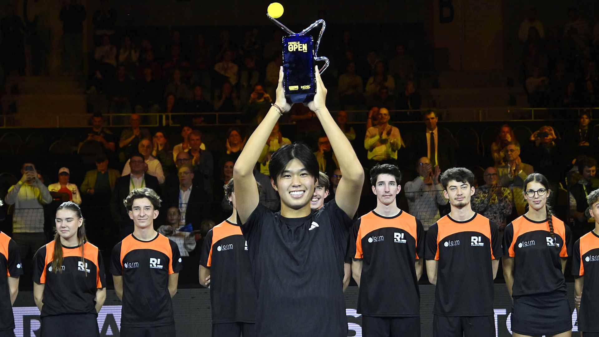 Tien finds late surge to capture maiden ATP Tour title in Metz