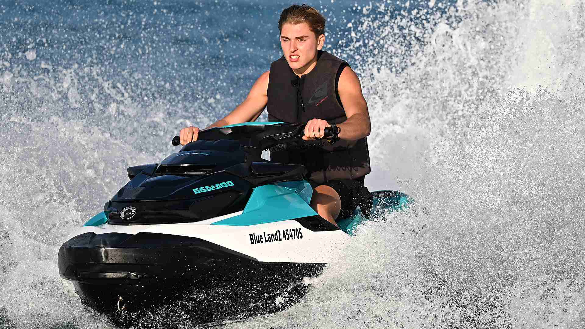 Justin Engel enjoys jet ski ahead of the 2025 Next Gen ATP Finals presented by PIF in Jeddah.