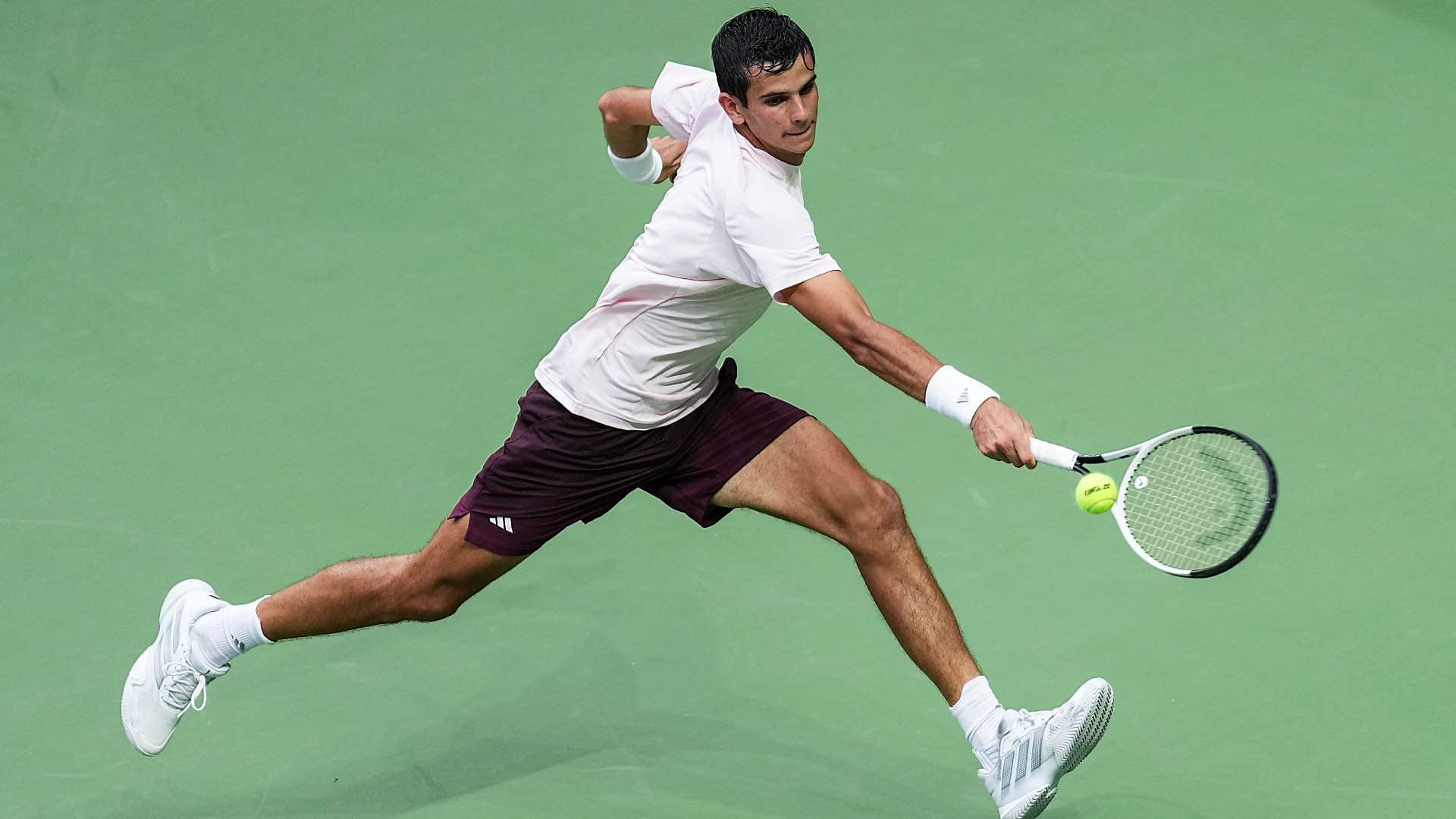 Jodar rallies past Van de Zandschulp in Shanghai, continues Turin qualification bid